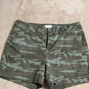 Caslon Camo shorts
